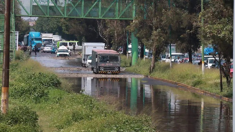 En imágenes, así lucen colonias de Neza tras dos días de inundaciones
